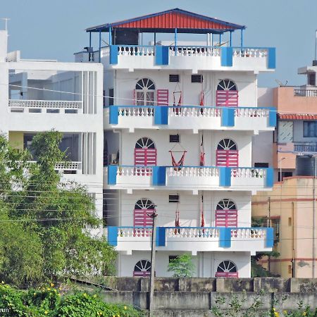 Holi-Wood Guesthouse Pondicherry Dış mekan fotoğraf