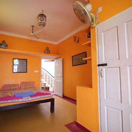 Holi-Wood Guesthouse Pondicherry Dış mekan fotoğraf
