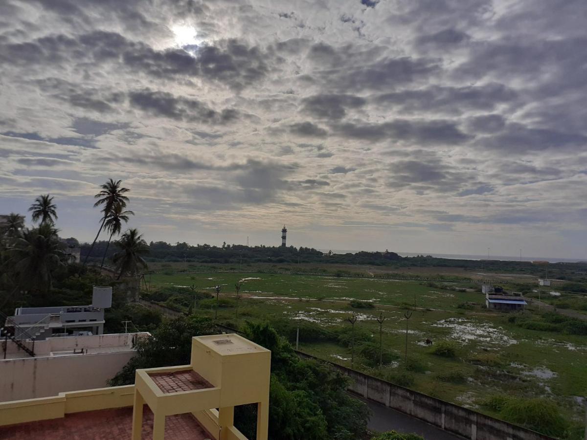 Holi-Wood Guesthouse Pondicherry Dış mekan fotoğraf