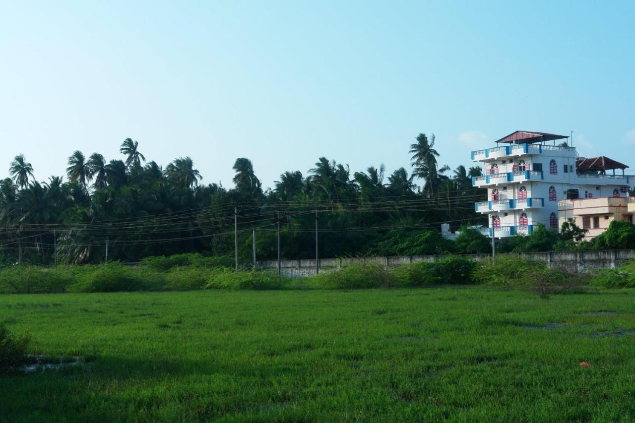 Holi-Wood Guesthouse Pondicherry Dış mekan fotoğraf