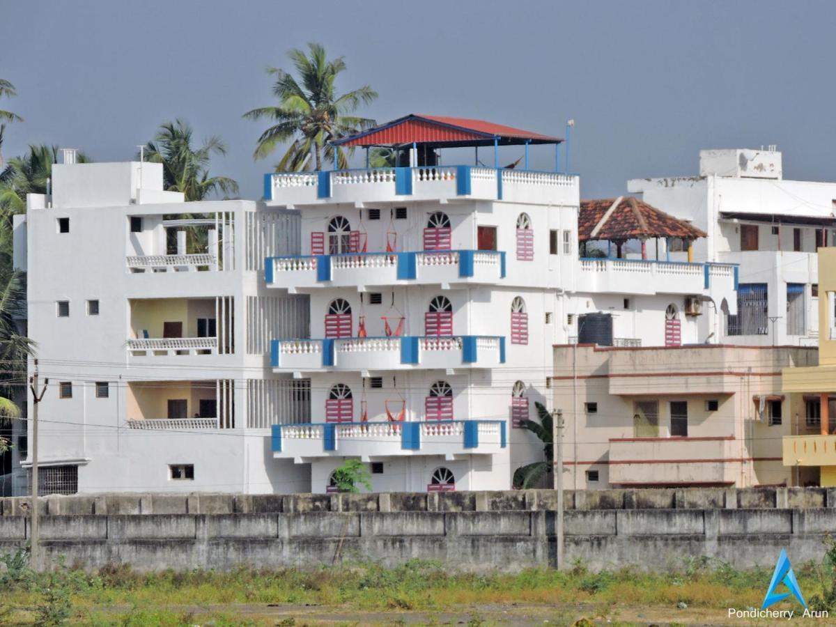 Holi-Wood Guesthouse Pondicherry Dış mekan fotoğraf