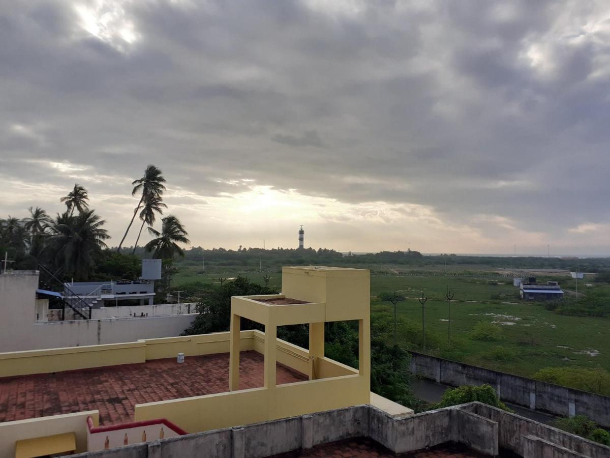 Holi-Wood Guesthouse Pondicherry Dış mekan fotoğraf