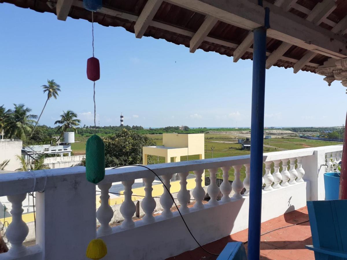 Holi-Wood Guesthouse Pondicherry Dış mekan fotoğraf
