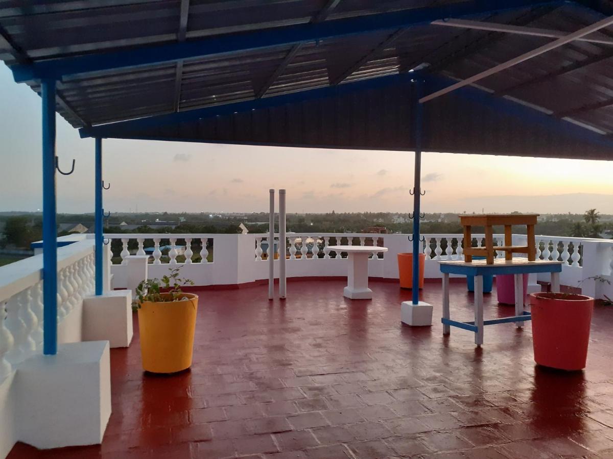 Holi-Wood Guesthouse Pondicherry Dış mekan fotoğraf