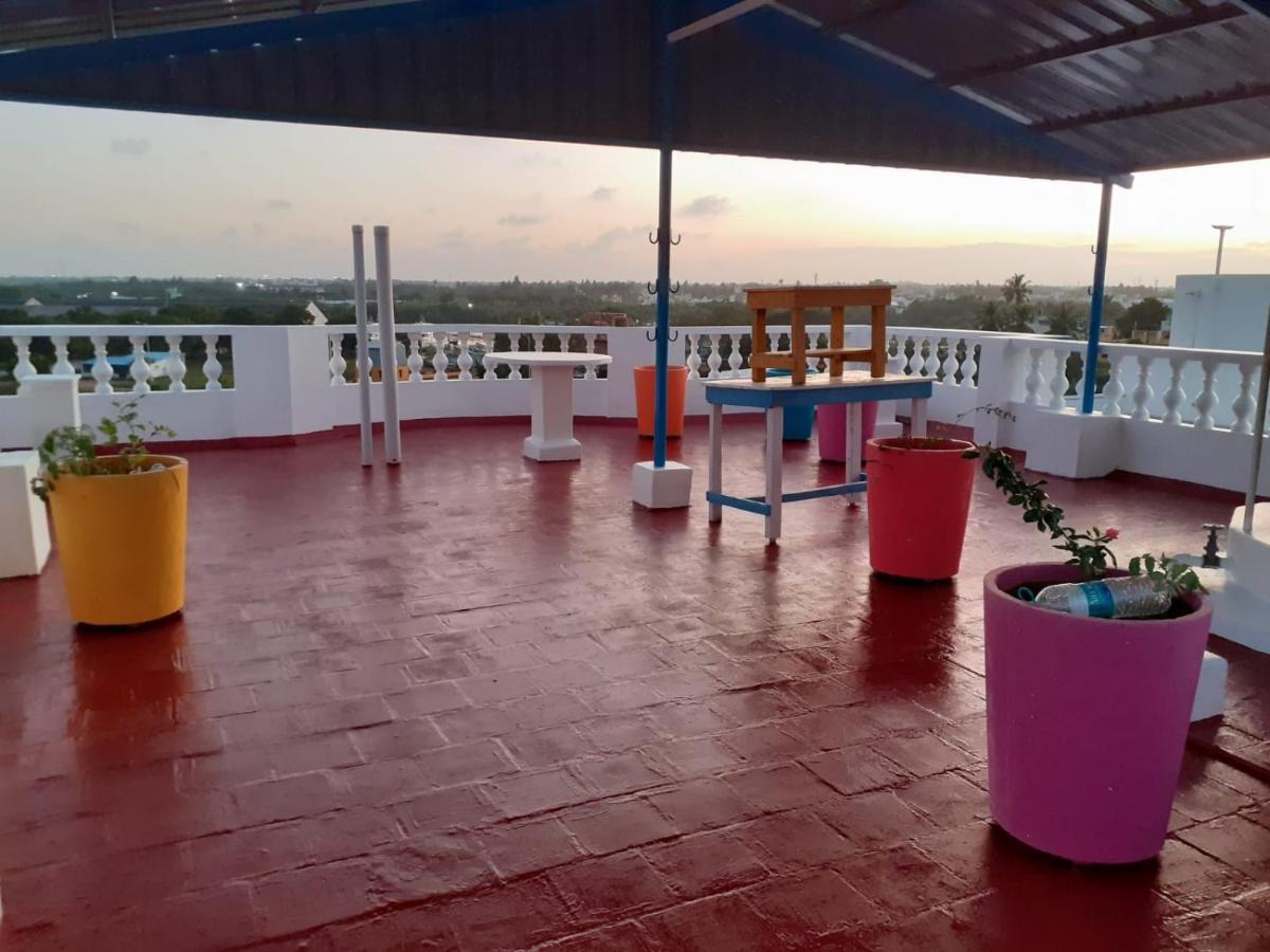 Holi-Wood Guesthouse Pondicherry Dış mekan fotoğraf