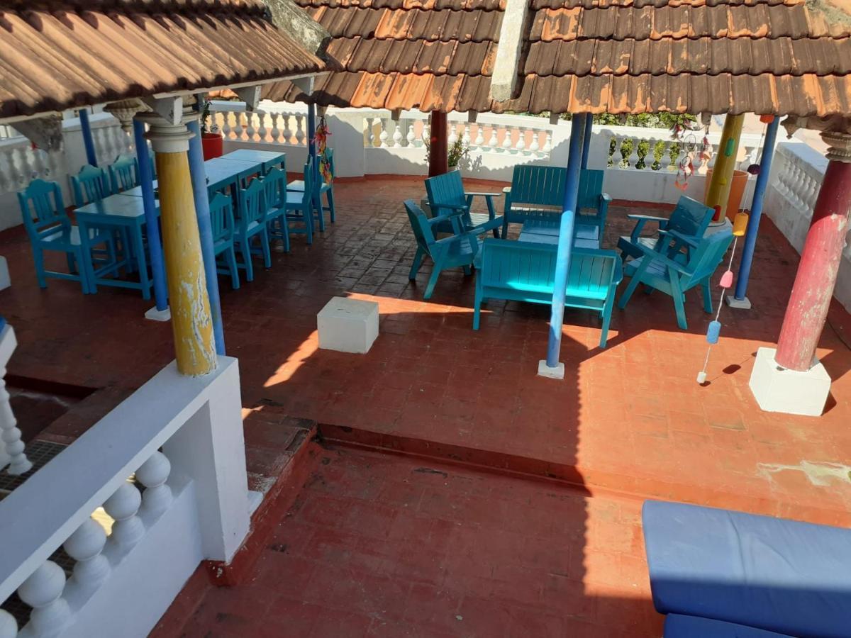 Holi-Wood Guesthouse Pondicherry Dış mekan fotoğraf