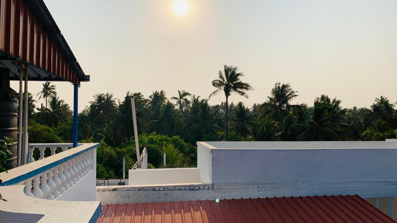 Holi-Wood Guesthouse Pondicherry Dış mekan fotoğraf
