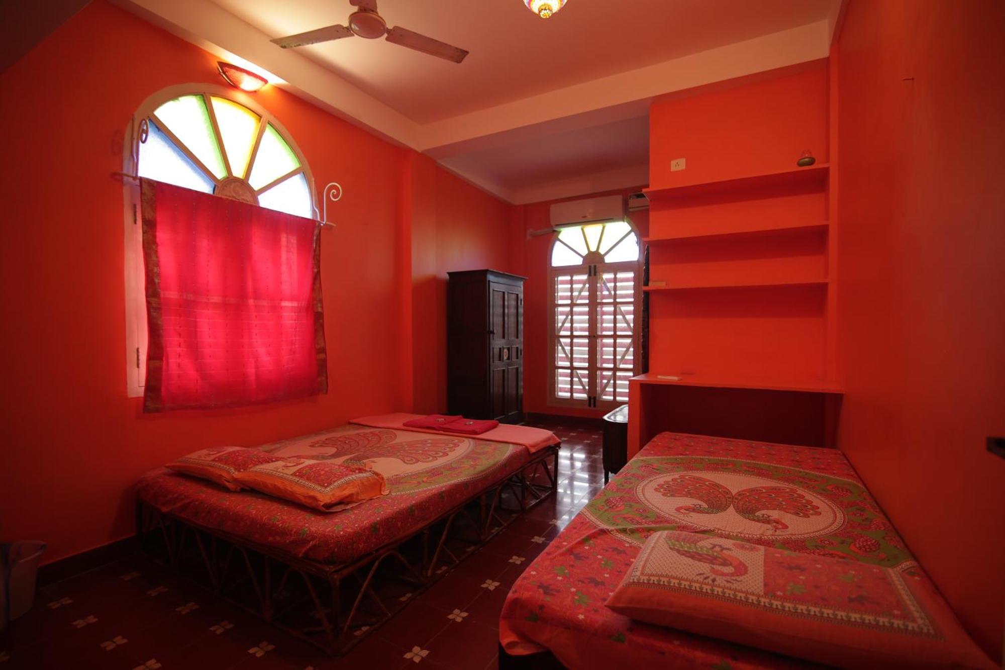 Holi-Wood Guesthouse Pondicherry Dış mekan fotoğraf