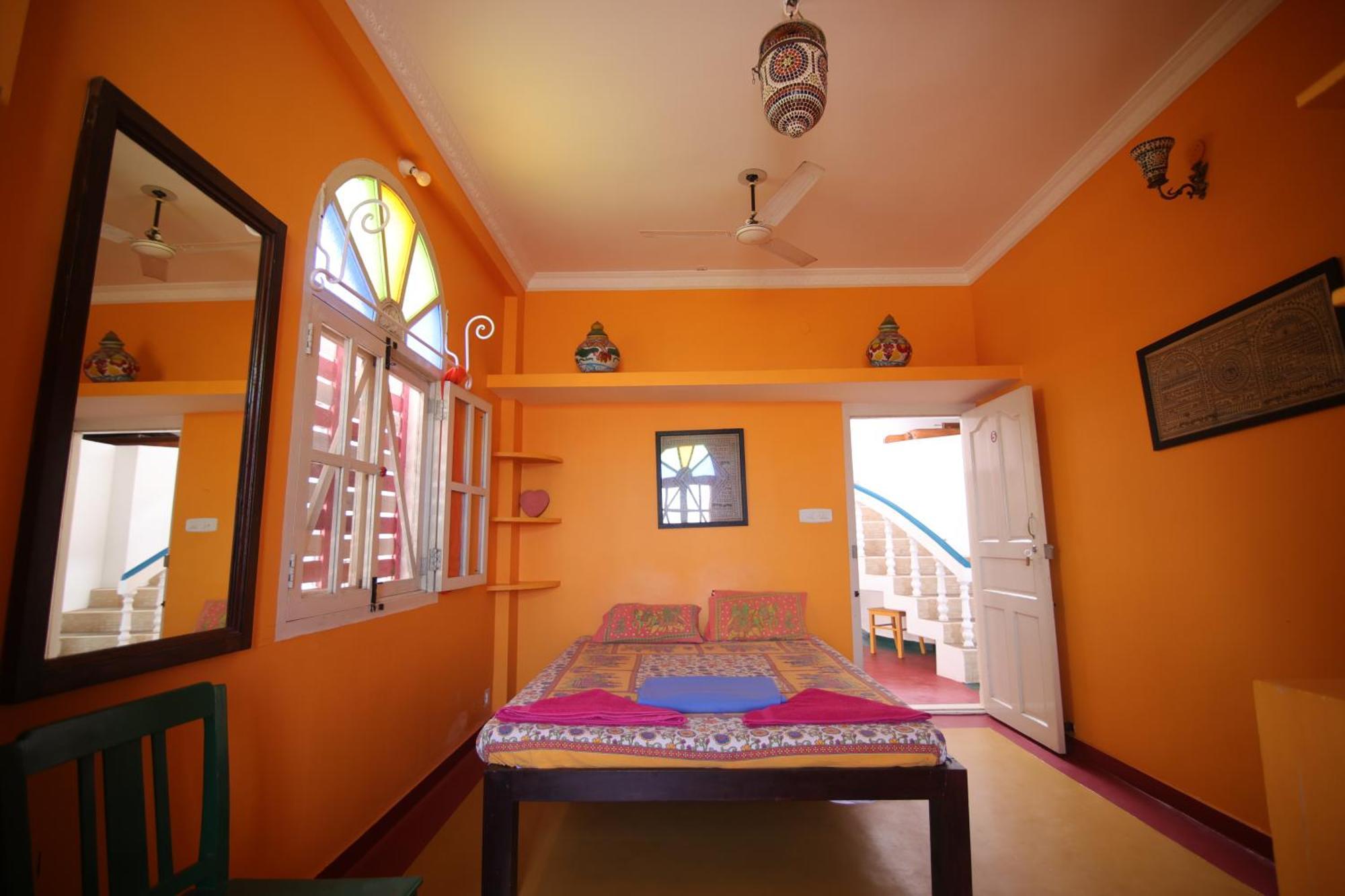 Holi-Wood Guesthouse Pondicherry Dış mekan fotoğraf